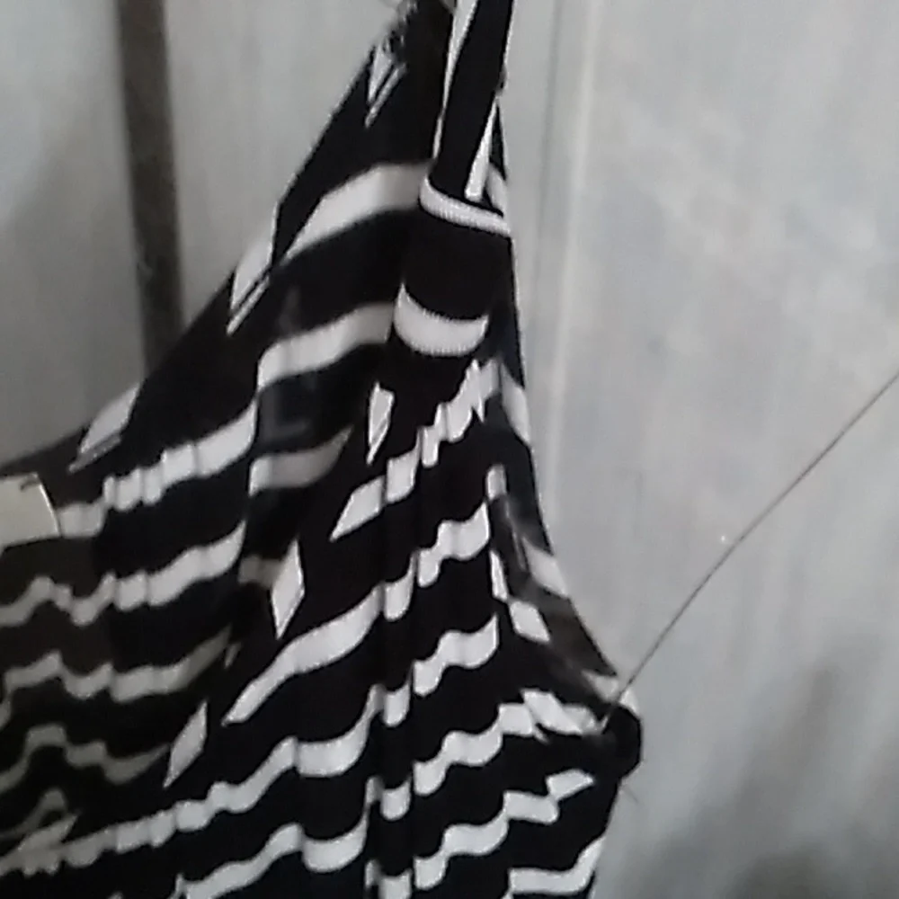 Andre By Unit Small Black&White Striped Tank Top - Picture 4 of 7